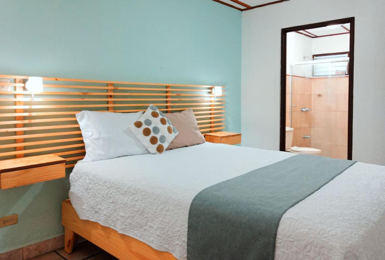 Trebol Amarillo Bed & Breakfast Escazu Exterior photo